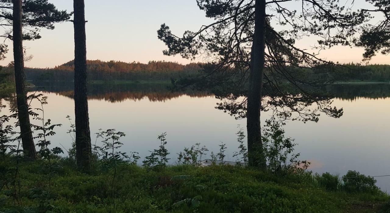 Cozy Cottage In The Woods, Near Dyreparken In Kristiansand, Lake Lolandsvannet Ovrebo Exterior foto